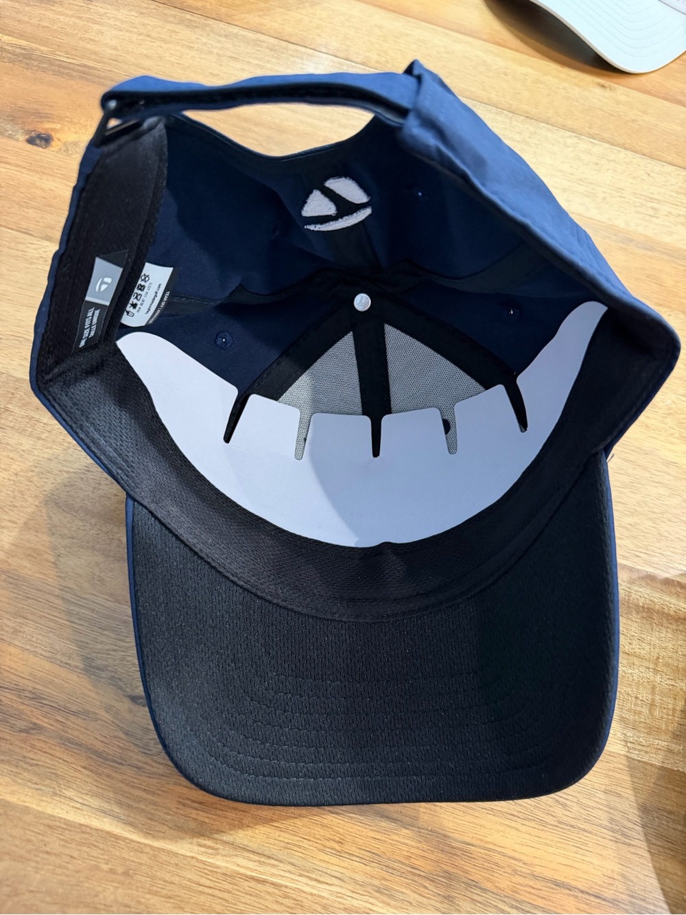 Lot of 2 - NWT- TaylorMade Baseball Caps - Blue & Gray Set - Picture 8 of 9